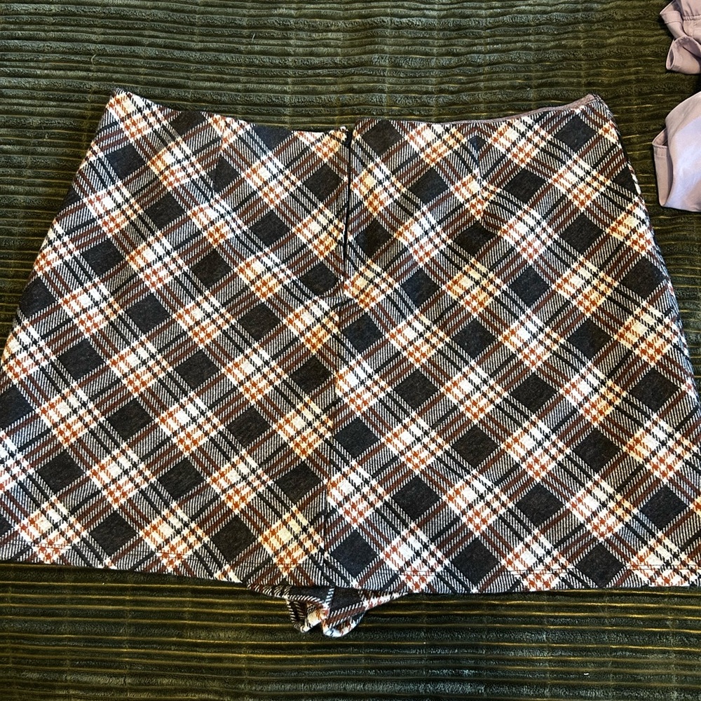 ARULA Checkered Mini Skort in Dark Brown, White, and Orange - Picture 2 of 6